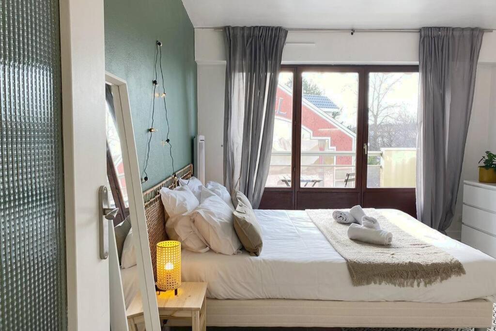 Le Syrme • 450m De La Plage, Balcon & Parking *